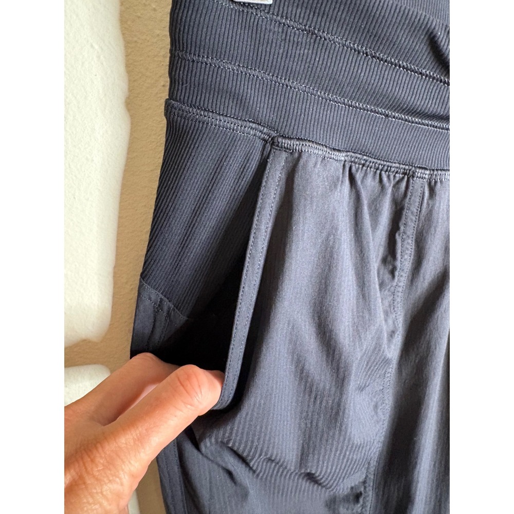Lululemon Beyond the Studio Jogger Women 4 Black Ruched Swift Pants Athleisure - Picture 4 of 9